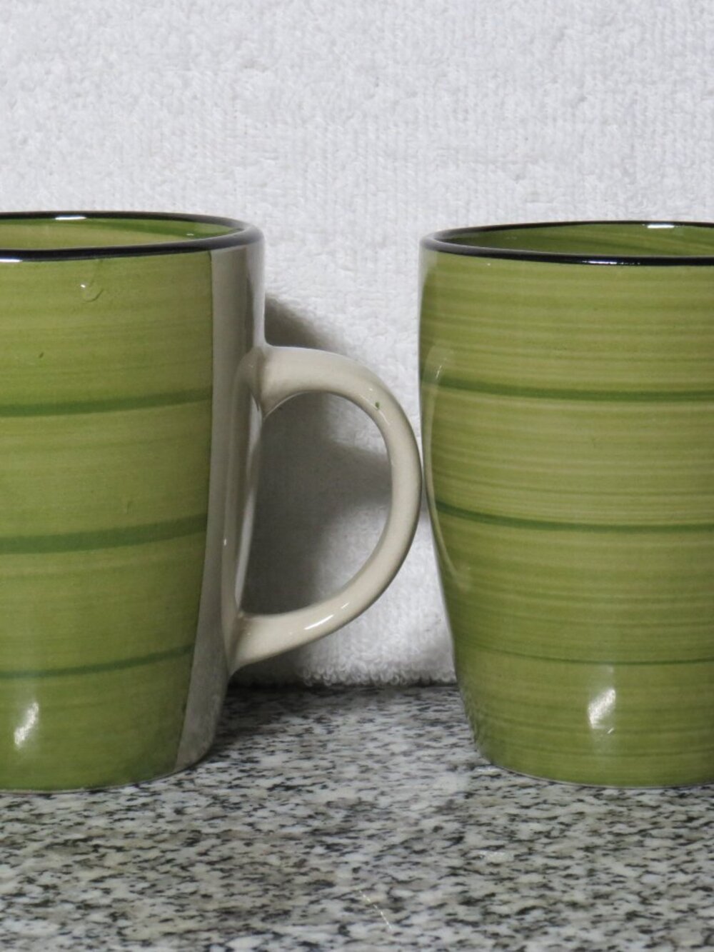 Gibson Home Handpainted Fresh Swirls Mugs/Cups - Set of 2 in Green